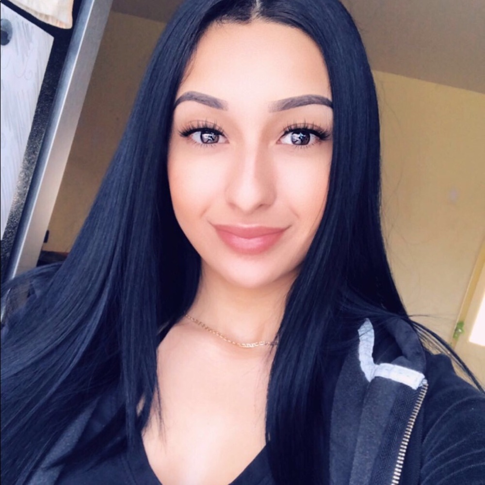 Meet your Posher, Kim